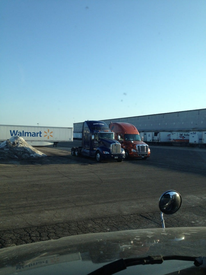Walmart Distribution Center, 3100 Il Highway 89, Spring Valley, IL