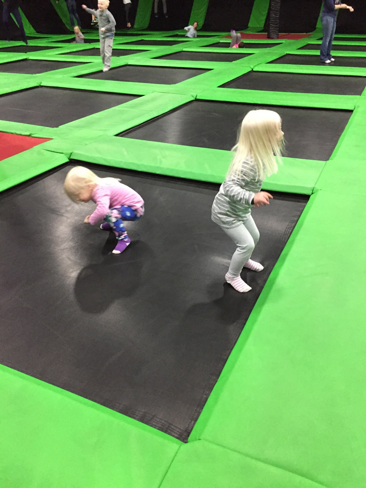 launch-trampoline-park-105-pace-blvd-warwick-ri-amusement-parks