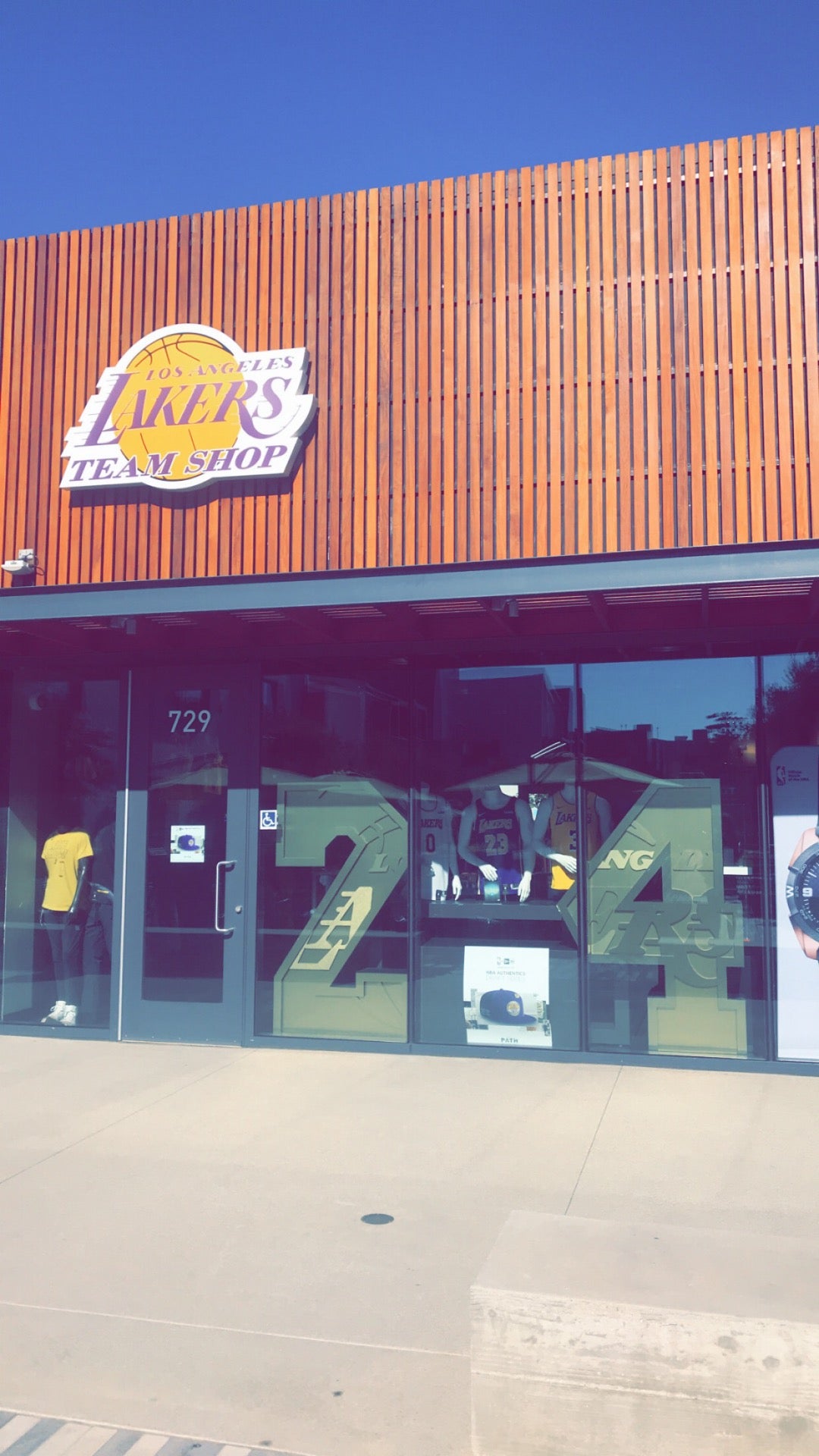 Lakers Store, El Segundo CA
