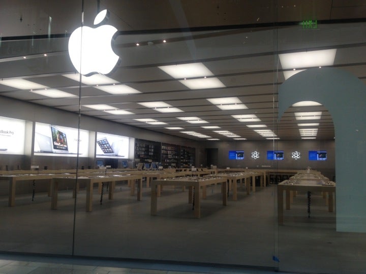 Millenia - Apple Store - Apple