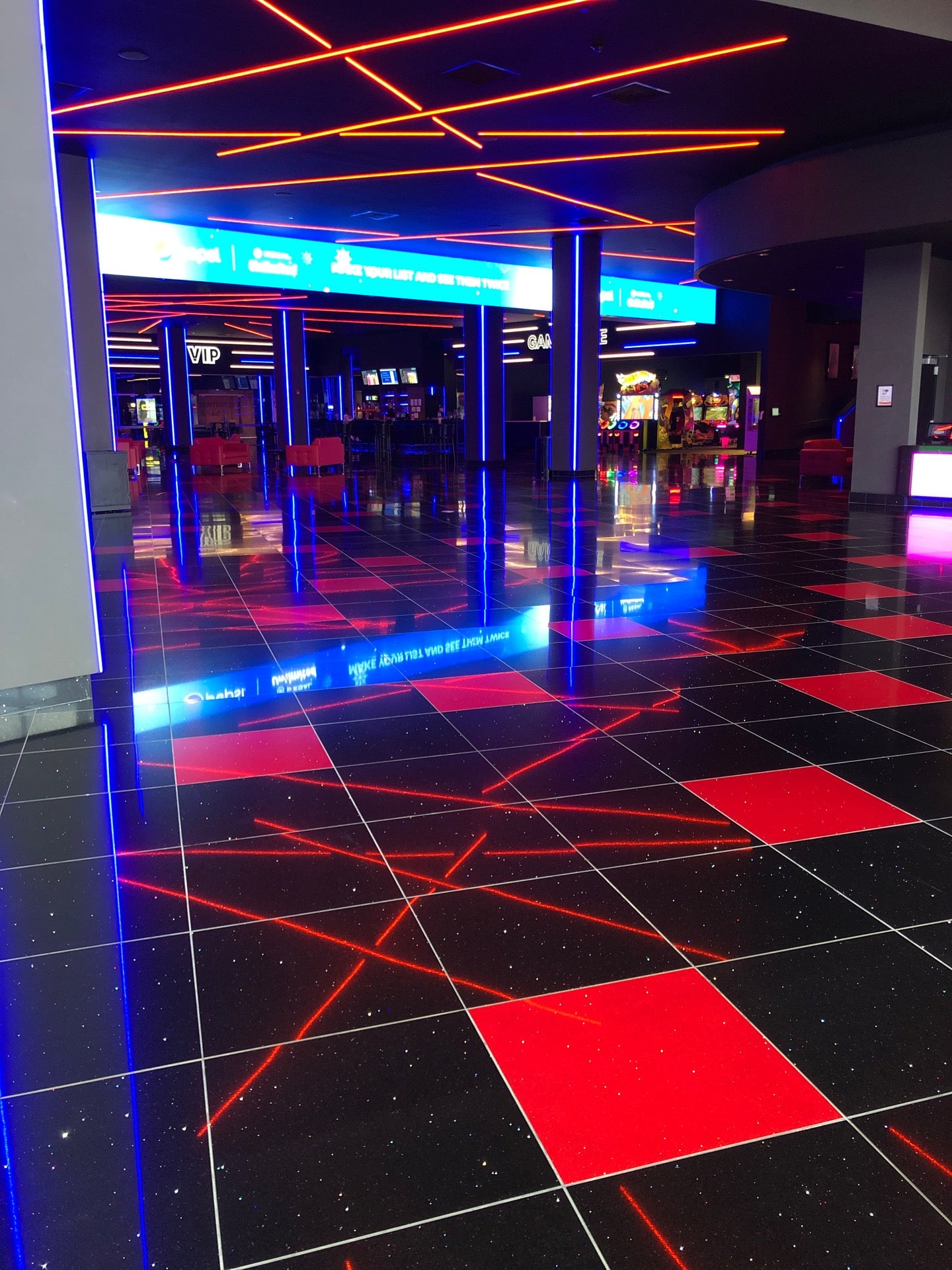 Anyone But You Showtimes Near Regal The Landing And Rpx - uxycqdd