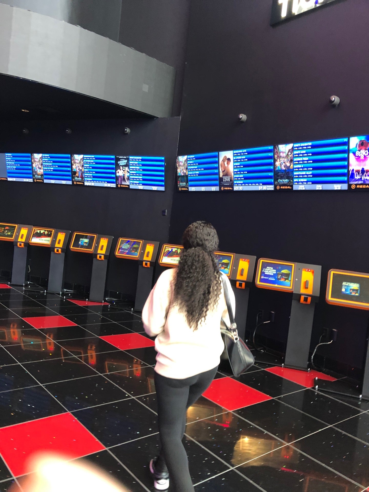 Anyone But You Showtimes Near Regal The Landing And Rpx - qx0t7p1