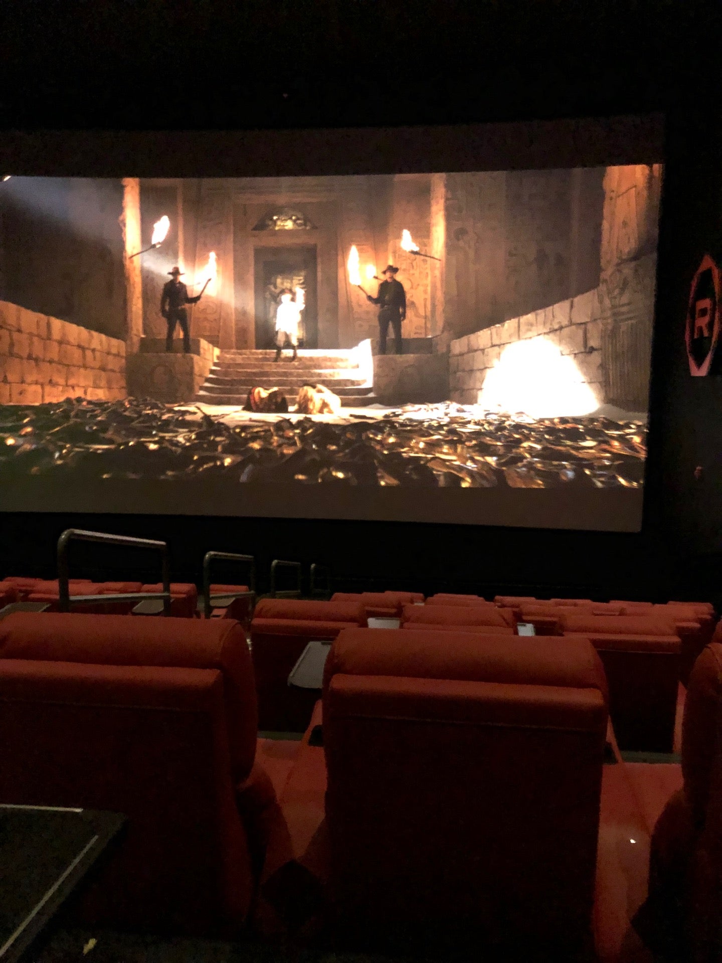 Anyone But You Showtimes Near Regal The Landing And Rpx - 6betrmk