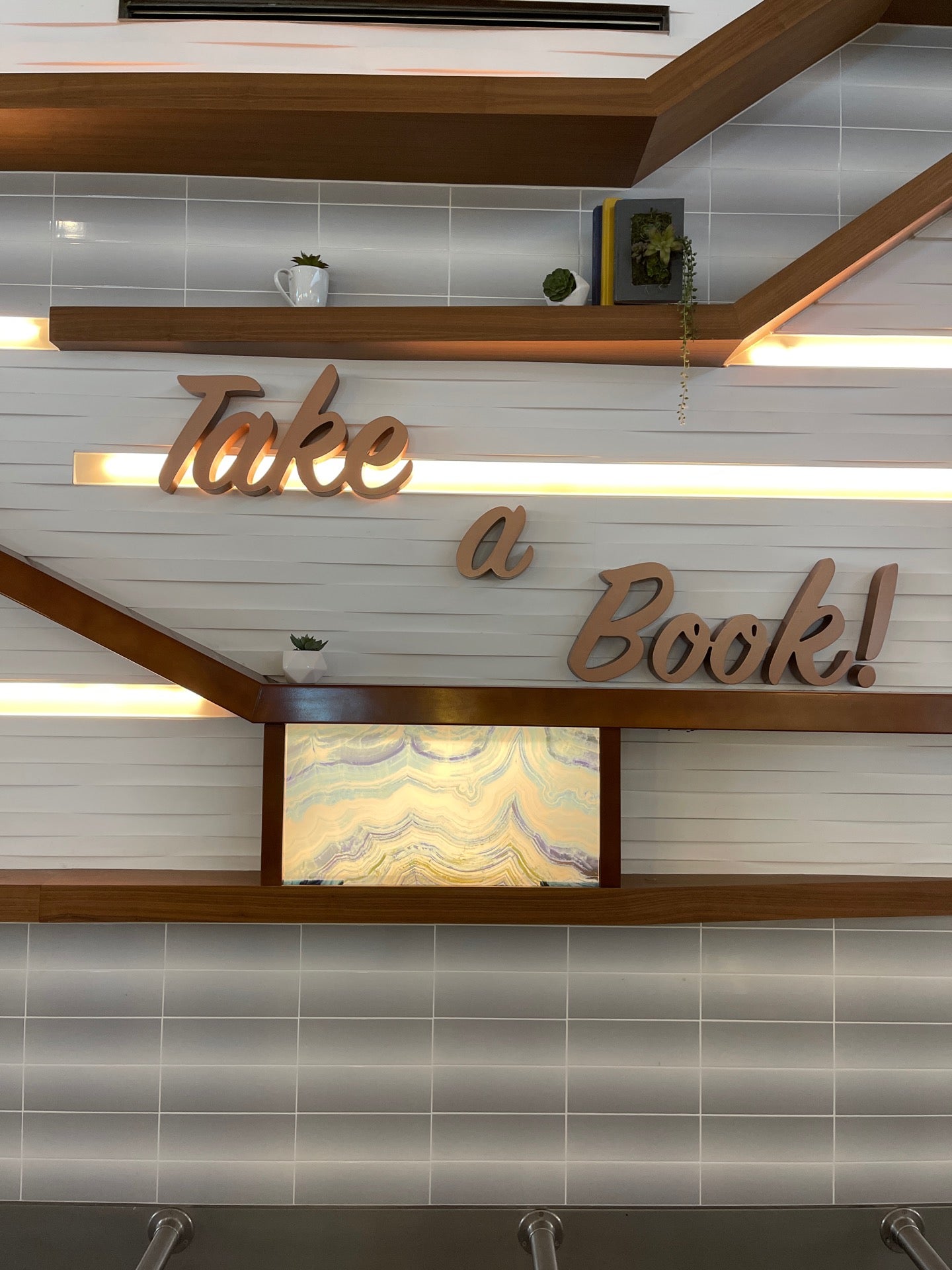 New Stand, 100 World Way, Los Angeles, CA, Antiques MapQuest