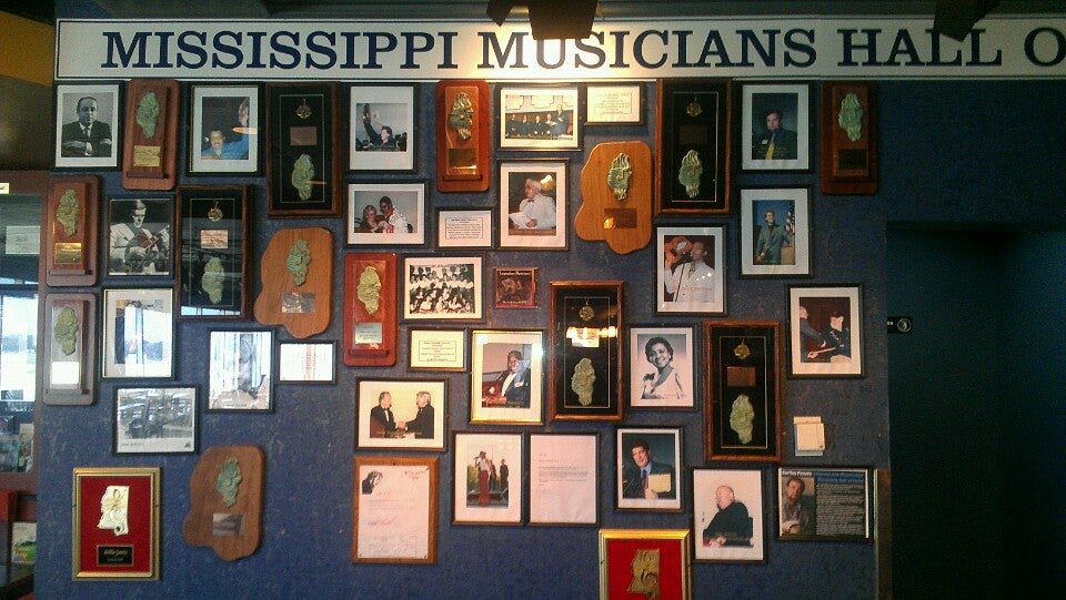 Hall of Fame Sports Grill, 100 International Dr, Jackson, MS, Airports MapQuest