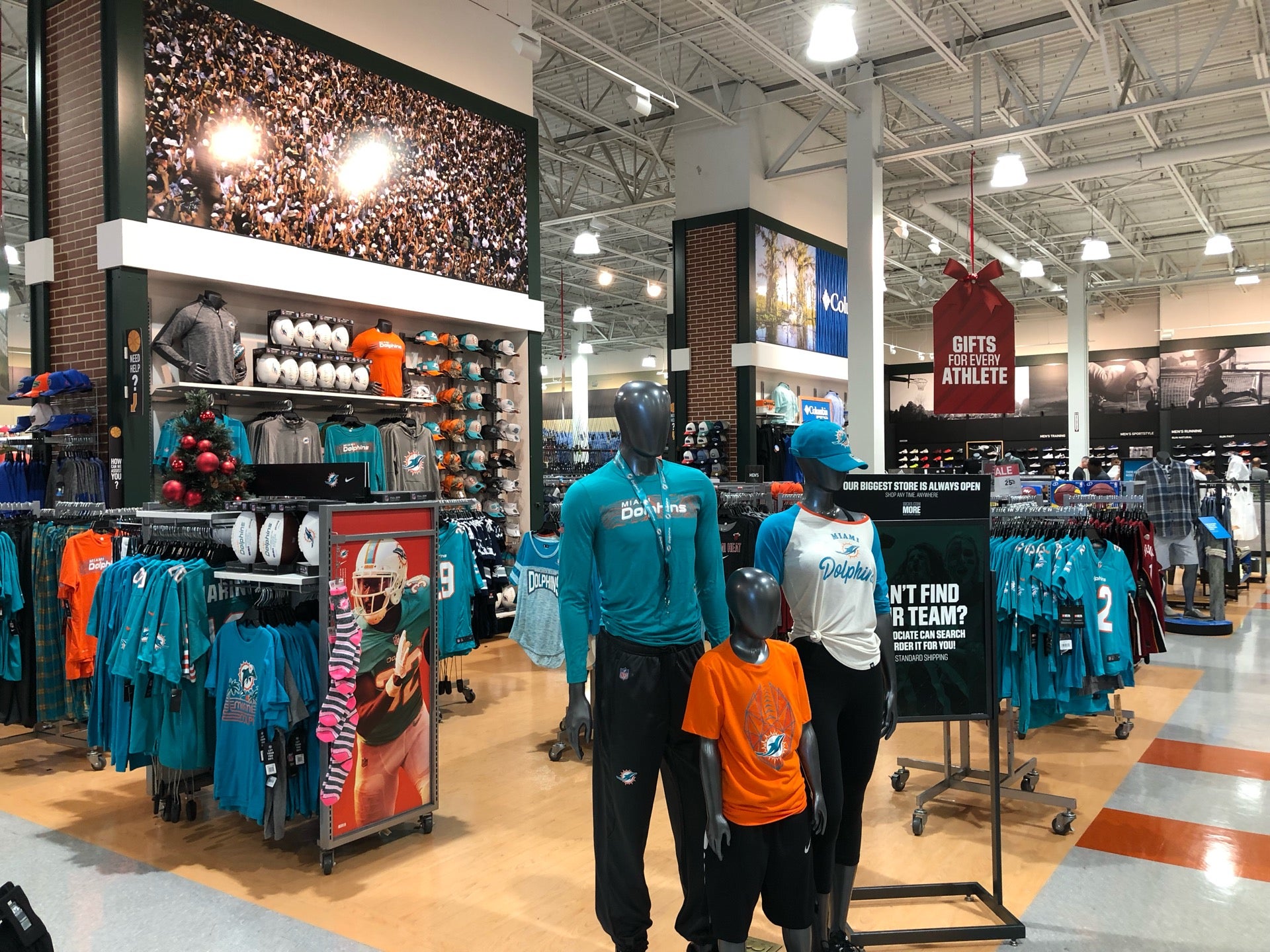 Miami Dolphins Men's Apparel  Curbside Pickup Available at DICK'S