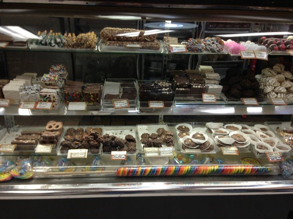 Temptations Chocolate Factory, 40 W Colorado Blvd, Pasadena, CA MapQuest