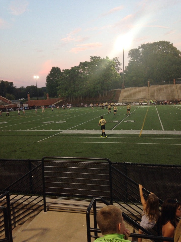 Harlen C. Hunter Stadium - Lindenwood University, 209 S Kingshighway St ...