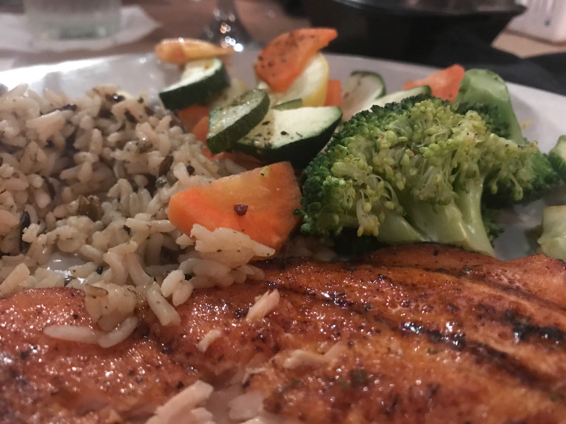 Houndstooth Grill & Bar, 6323 Grand Hickory Dr, Braselton, GA, Eating