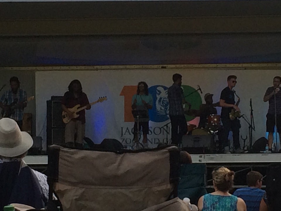 Jacksonville Zoo Trout River Grill, ZOO Rd, Jacksonville, FL, Eating