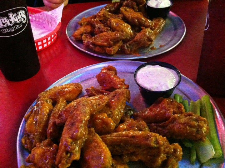 Pluckers Wing Bar