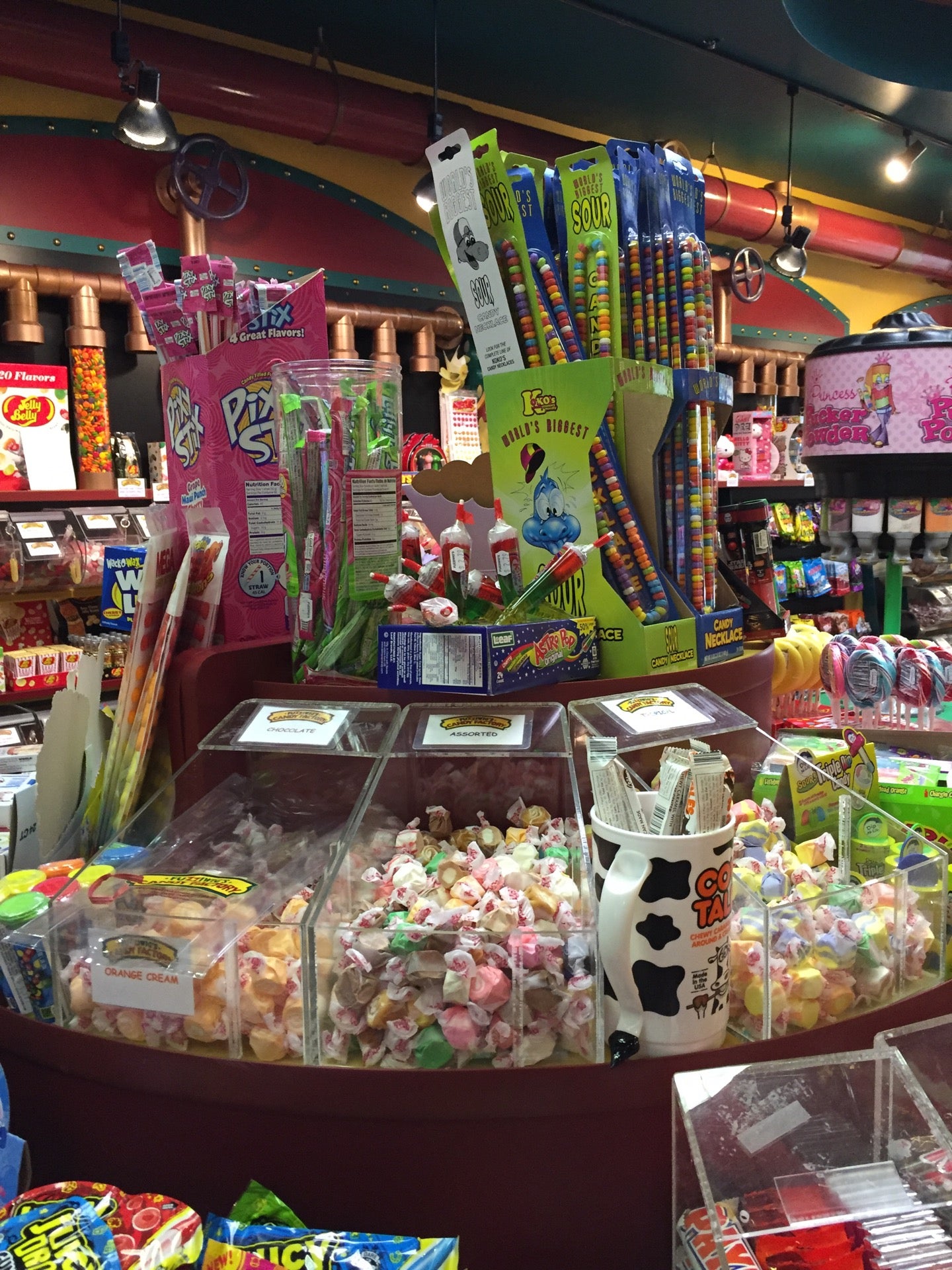 🍭West Farms Mall in Farmington - Sweet U Candies and Nuts