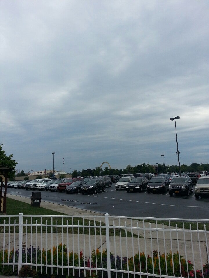 Hersheypark Parking Lot, 100 W Hersheypark Dr, Hershey, PA, Parking