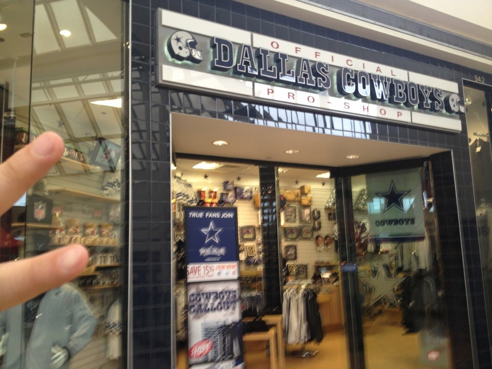 dallas cowboy store in the mall