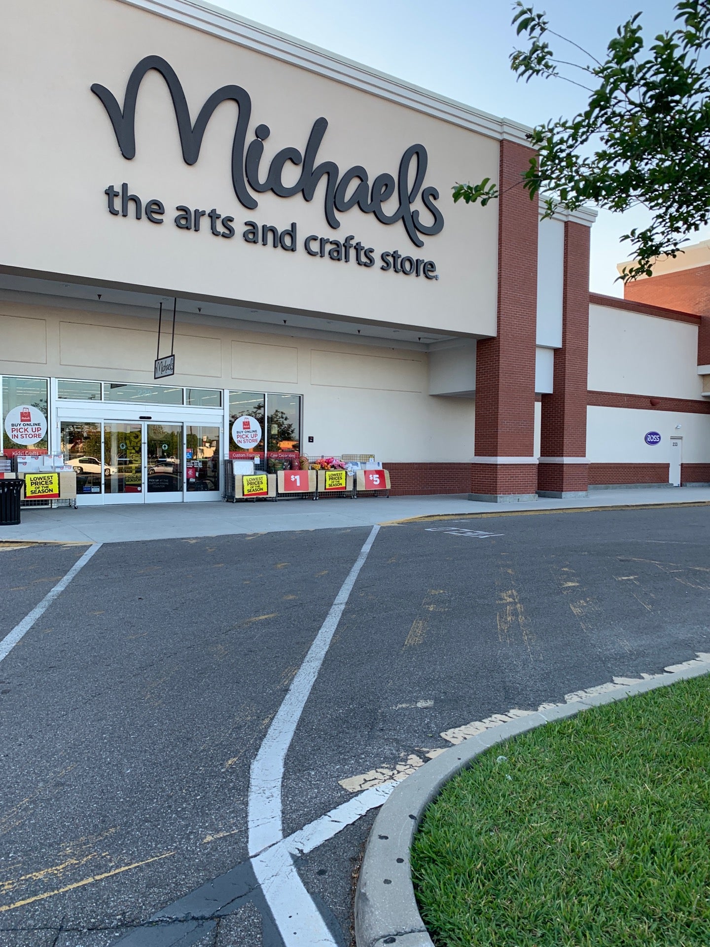 Michaels, 20609 Biscayne Blvd, Miami, FL, Arts and crafts supplies -  MapQuest