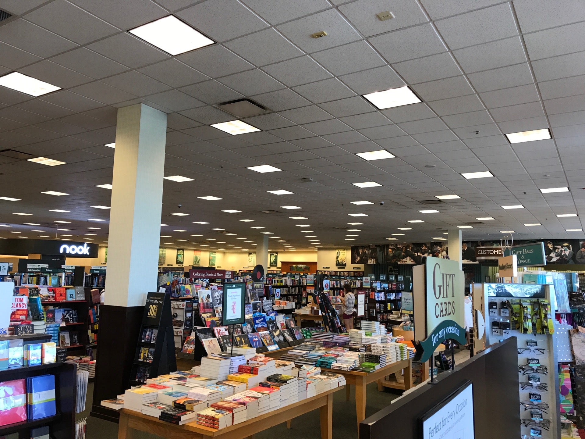 Barnes and Noble, 27460 W Lugonia Ave, Redlands, CA - MapQuest