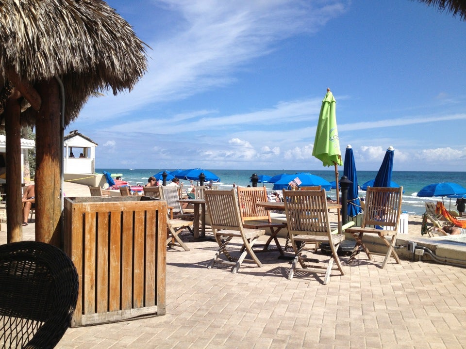 Bamboo Beach Tiki Bar & Cafe, 4040 Galt Ocean Dr, Fort Lauderdale, FL
