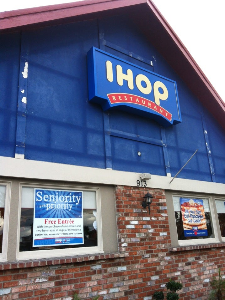 IHOP, 8600 S Sepulveda Blvd, Los Angeles, CA, Restaurant, family: chain -  MapQuest