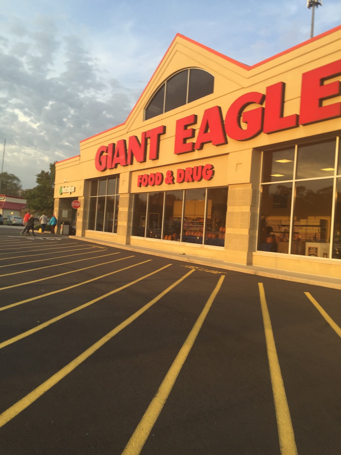 Giant Eagle Pharmacy 1201 Mentor Ave 