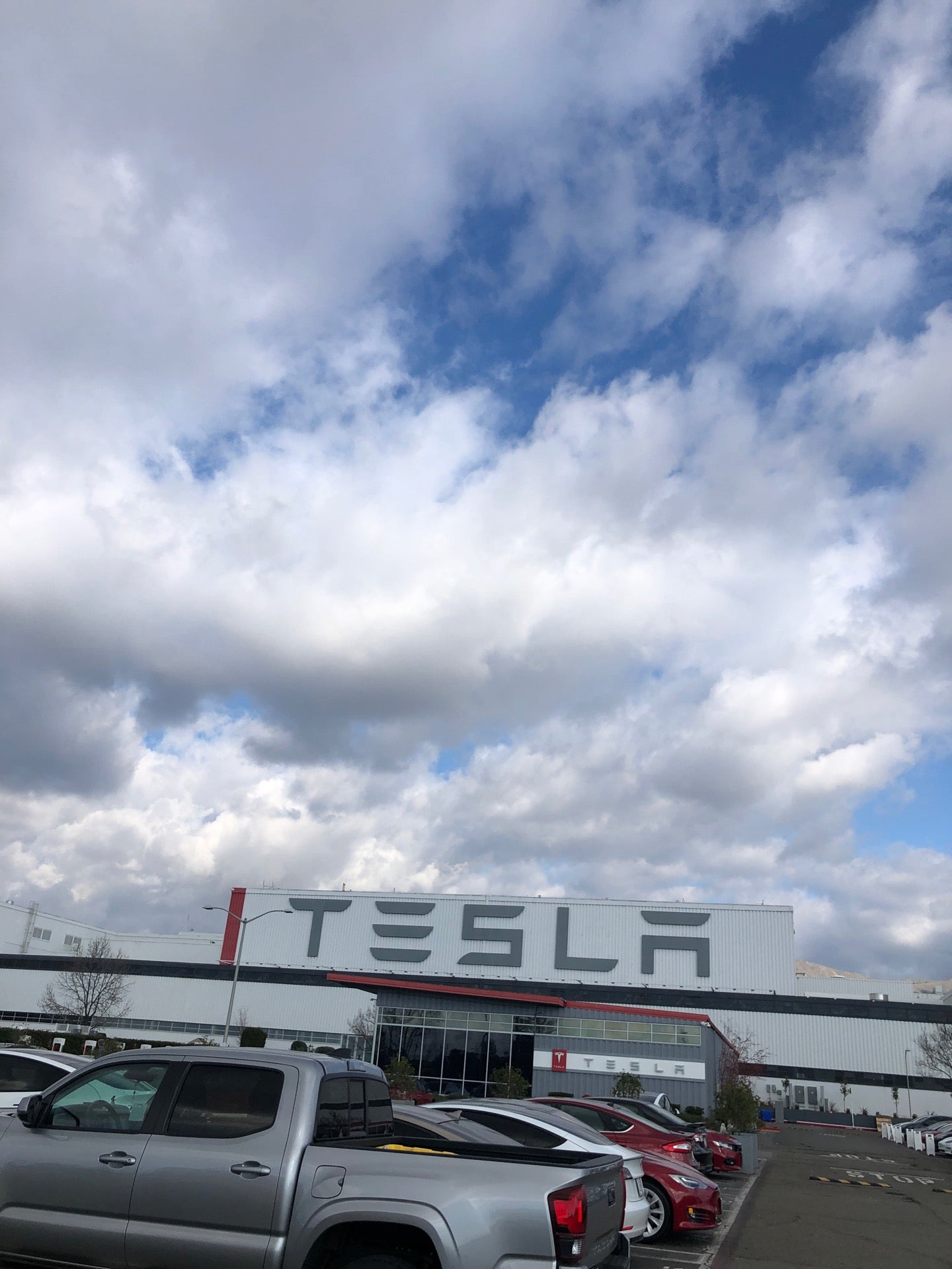 tesla-customer-delivery-center-45500-fremont-blvd-fremont-ca-auto