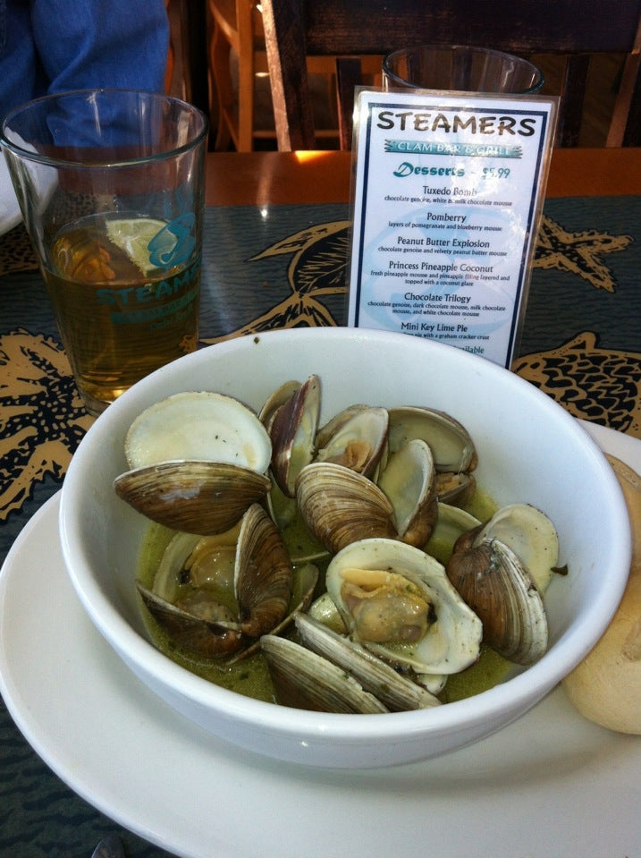 Steamers Clam Bar & Grill, 420 Dock St, Cedar Key, FL, Eating places