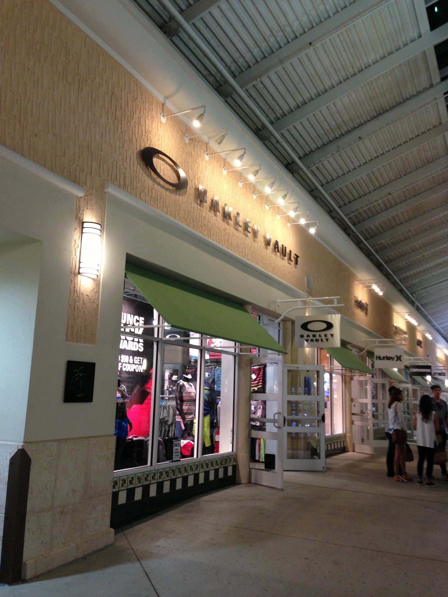 Claire's at Orlando Vineland Premium Outlets® - A Shopping Center