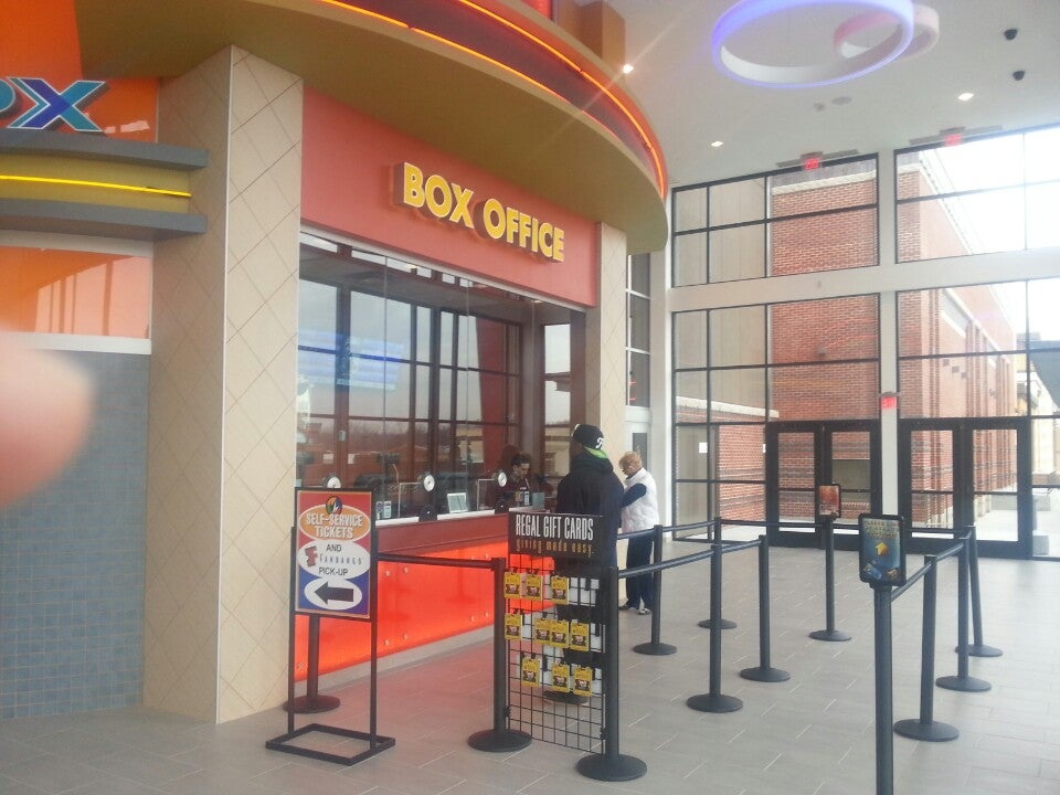 Regal Cinemas Nanuet Stadium 12, 6201 Fashion Dr, Nanuet, NY