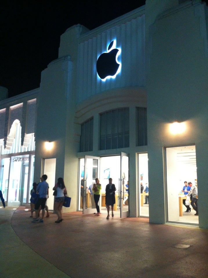 Apple Lincoln Road, 1021 Lincoln Road, Miami Beach, FL, Electronic  Retailing - MapQuest