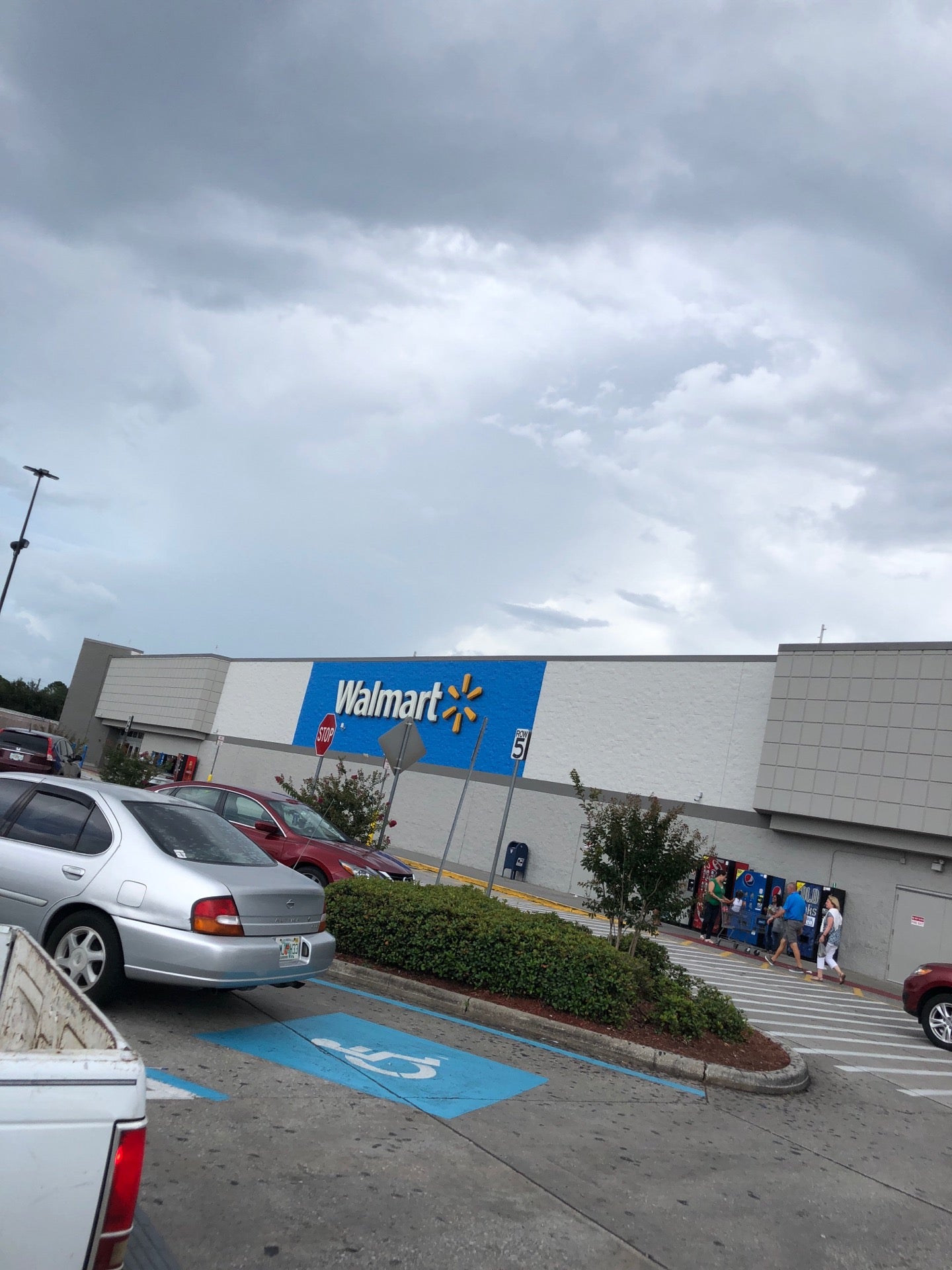 Shopping at Walmart Supercenter on Vine Street in Kissimmee Florida - Store  817 