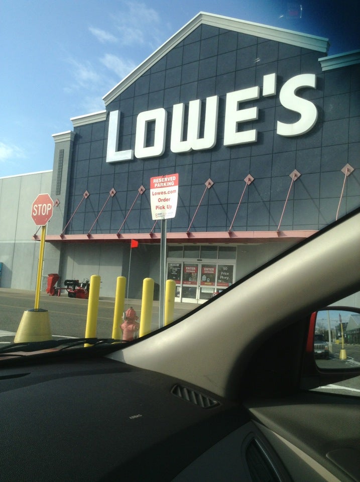 Lowe's Home Improvement, 90 Price Pkwy, Farmingdale, NY, Construction