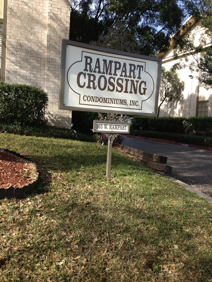 Rampart Crossing Condominiums, 165 W Rampart Dr, San Antonio, TX