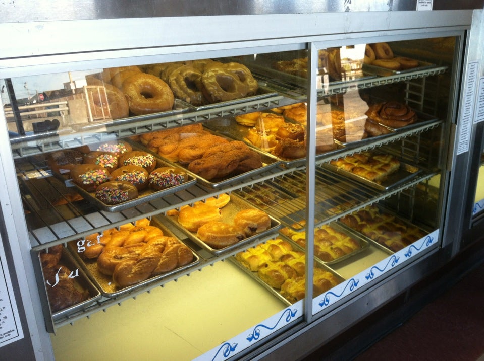 Mazzetti's Bakery, 101 Manor Dr, Pacifica, CA, Bakers Cake & Pie MapQuest