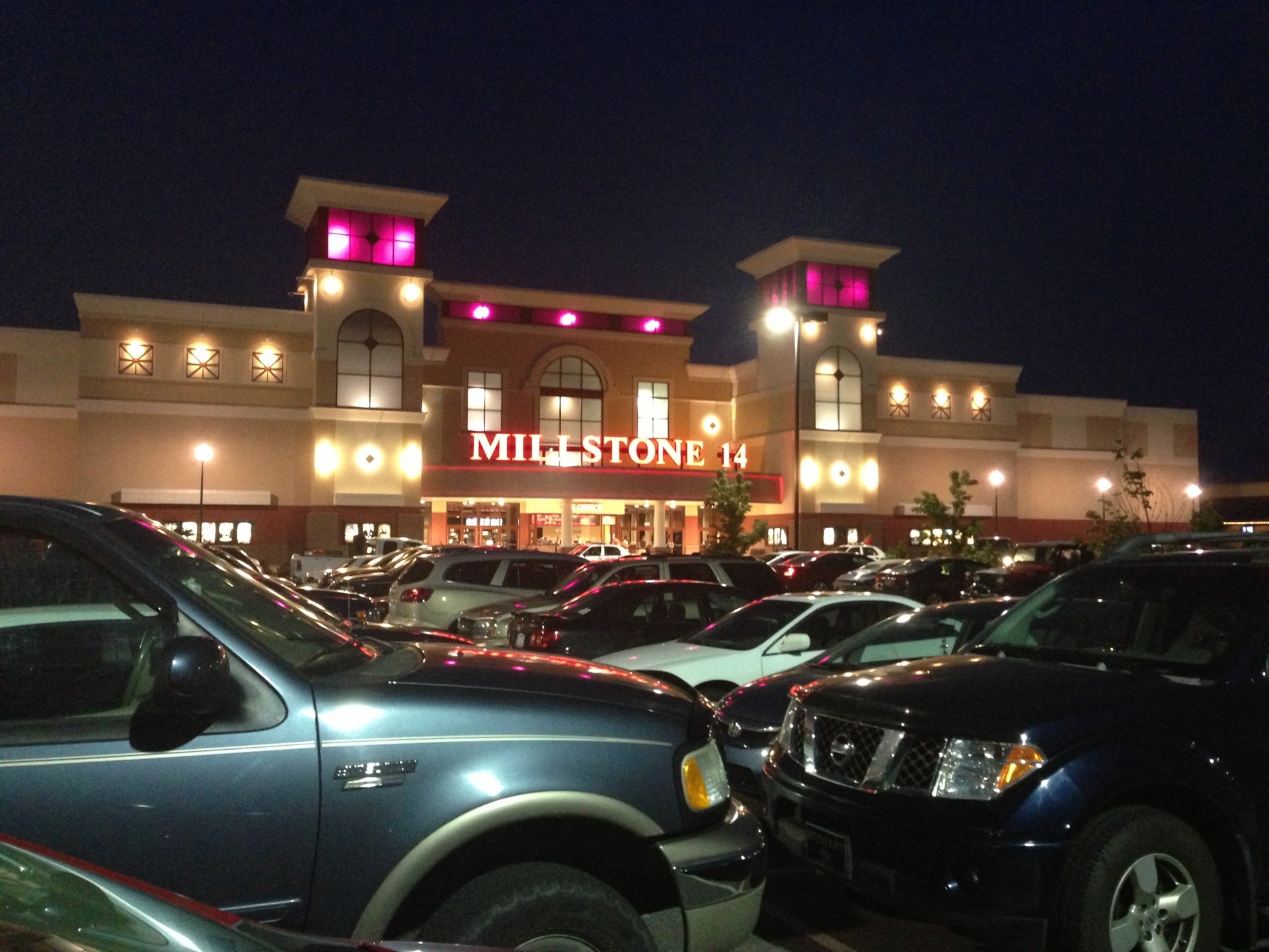 Millstone Theater, 3400 Footbridge Ln, Fayetteville, NC, Movie Theatres