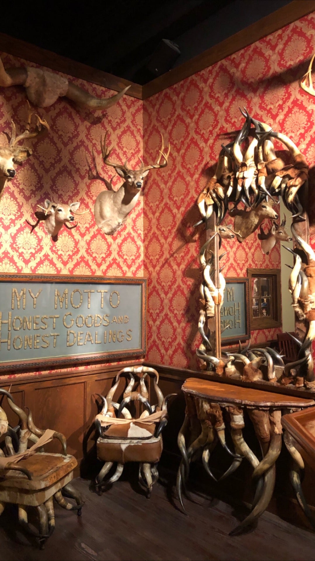 The Buckhorn Saloon and Texas Ranger Museum, 318 E Houston St, San