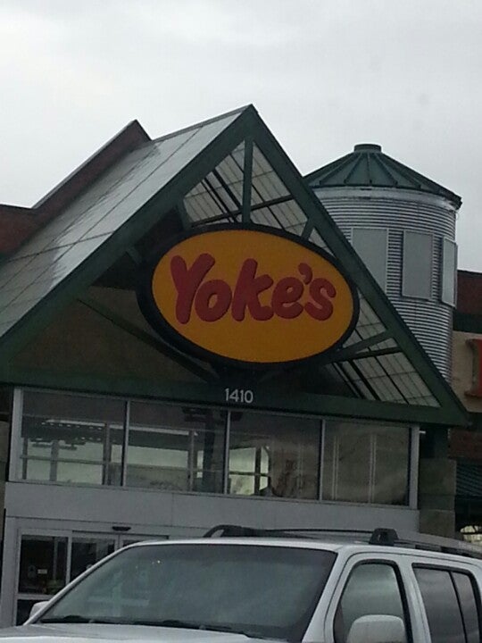 Yoke's Fresh Market, 1410 W 27th Ave, Kennewick, WA, Grocery stores