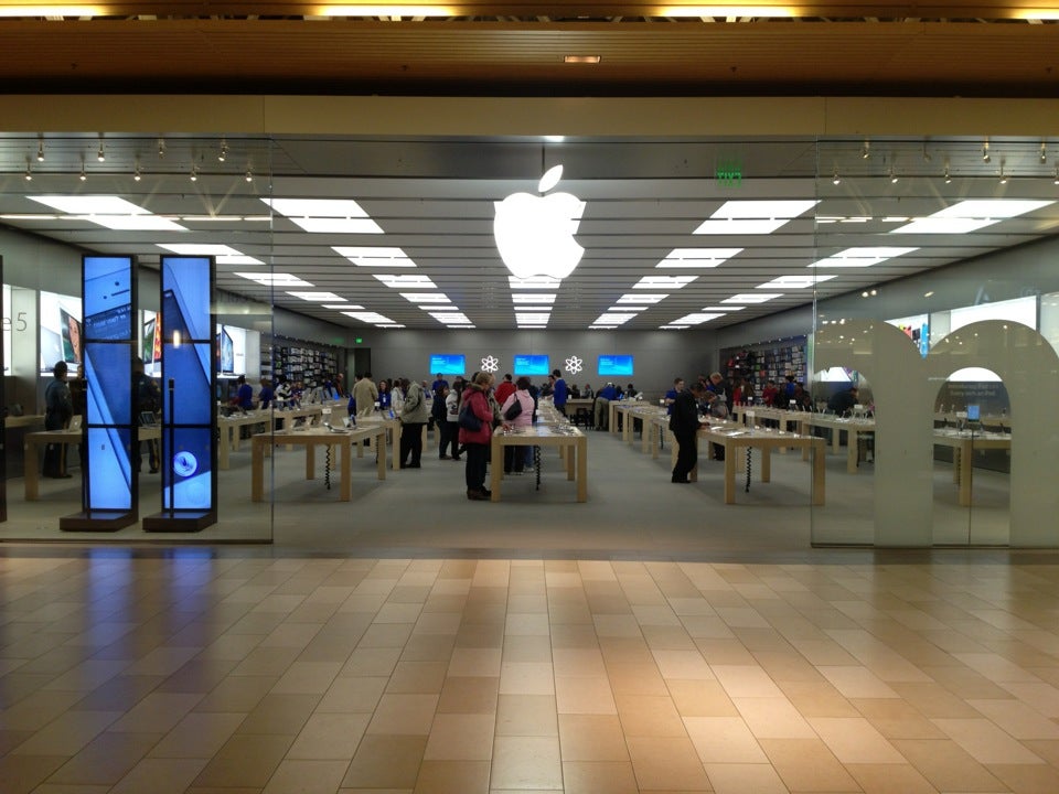Christiana Mall - Apple Store - Apple