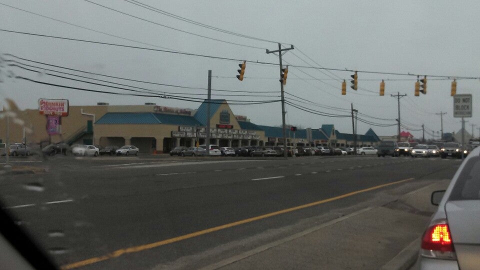 Midway Center, 18675 Coastal Hwy, Rehoboth Beach, DE, Retail Shops