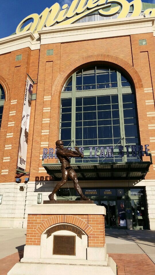 The Sporting Statues Project: Robin Yount: Milwaukee Brewers
