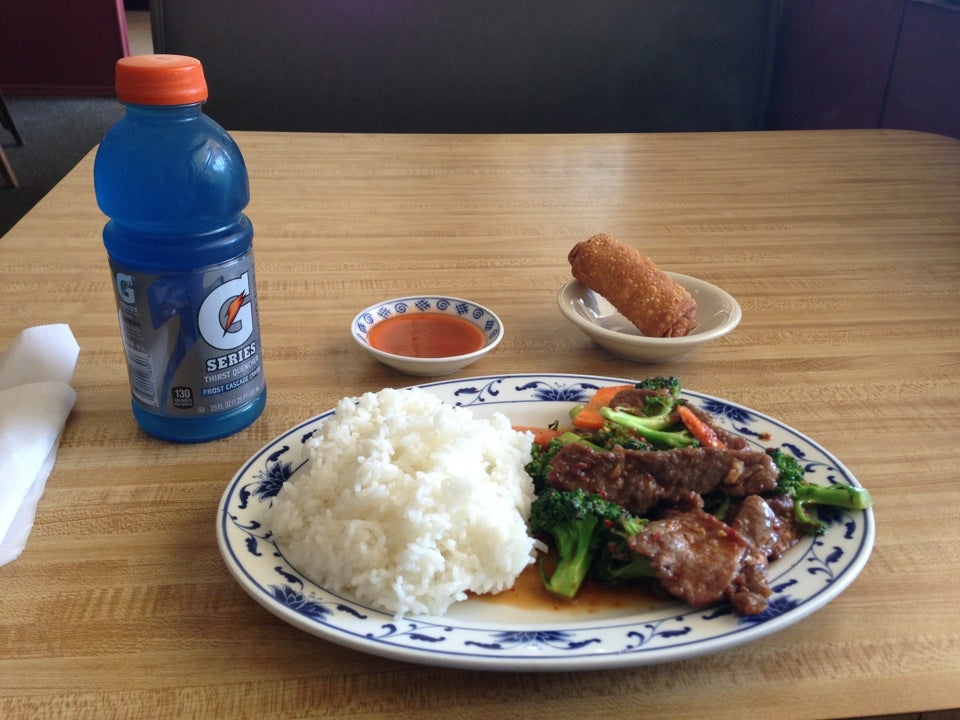 Lucky Chopsticks Chinese Restaurant, 2468 Windy Hill Rd SE, Marietta