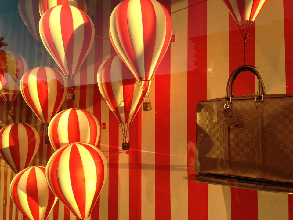 LV Louis Vuitton at Whalers Village Maui, Hawaii PRICES & TAX are LOWER!  Hawaii Pricing LV WalkThru 