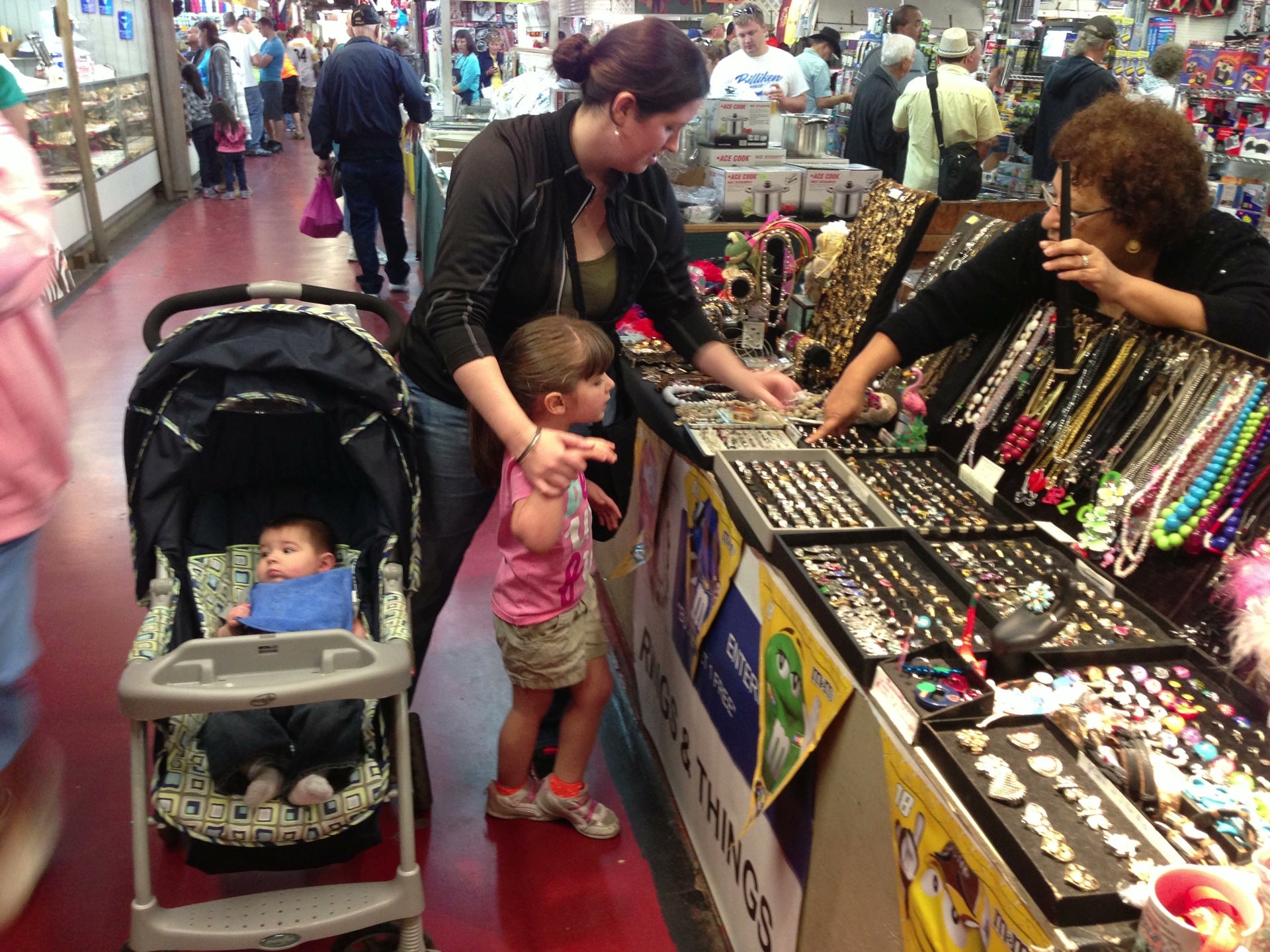 Daytona Flea & Farmers Market, 1425 Tomoka Farms Rd, Daytona Beach, FL