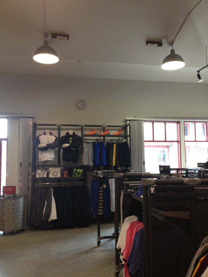 nike st sauveur outlet