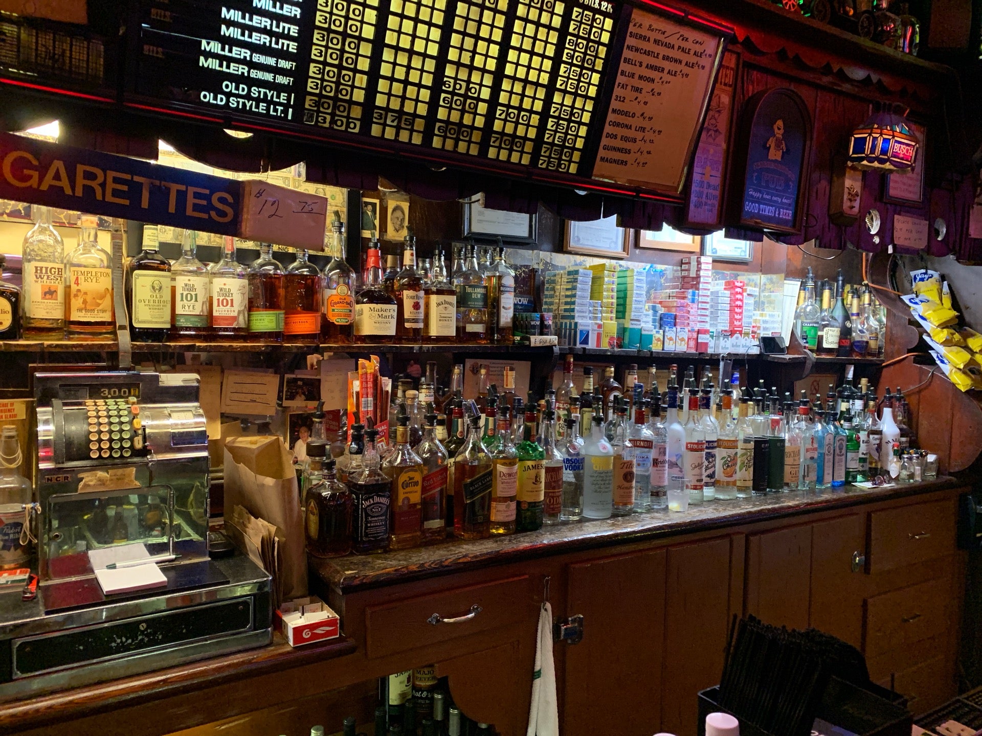 Richard's Bar, 491 N Milwaukee Ave, Chicago, IL, Night Clubs - MapQuest