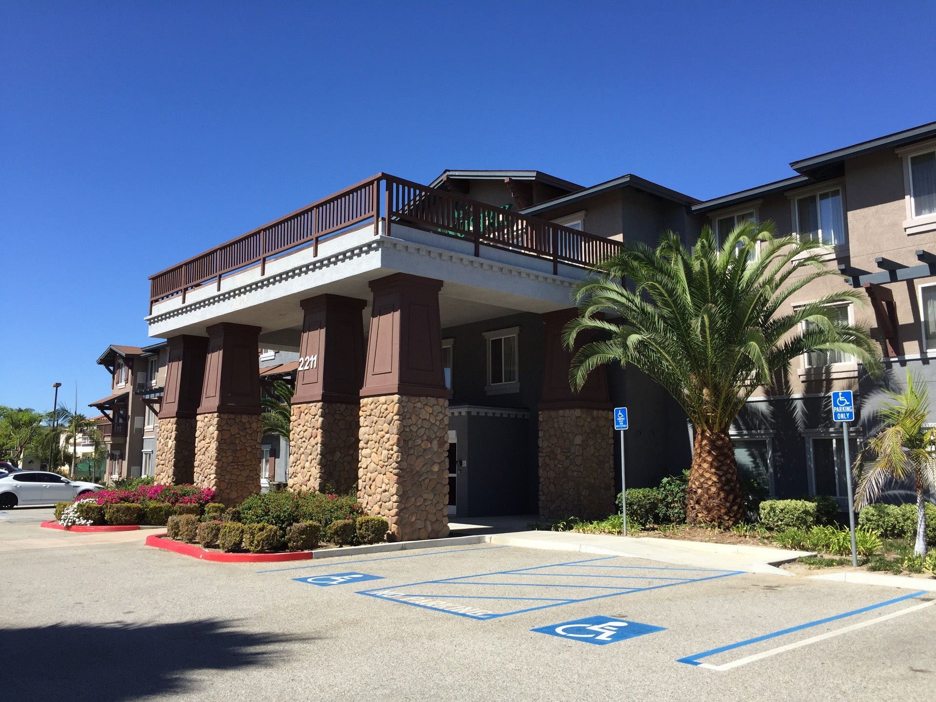 Grandstay Residential Suites, 2211 E Gonzales Rd, Oxnard, CA MapQuest