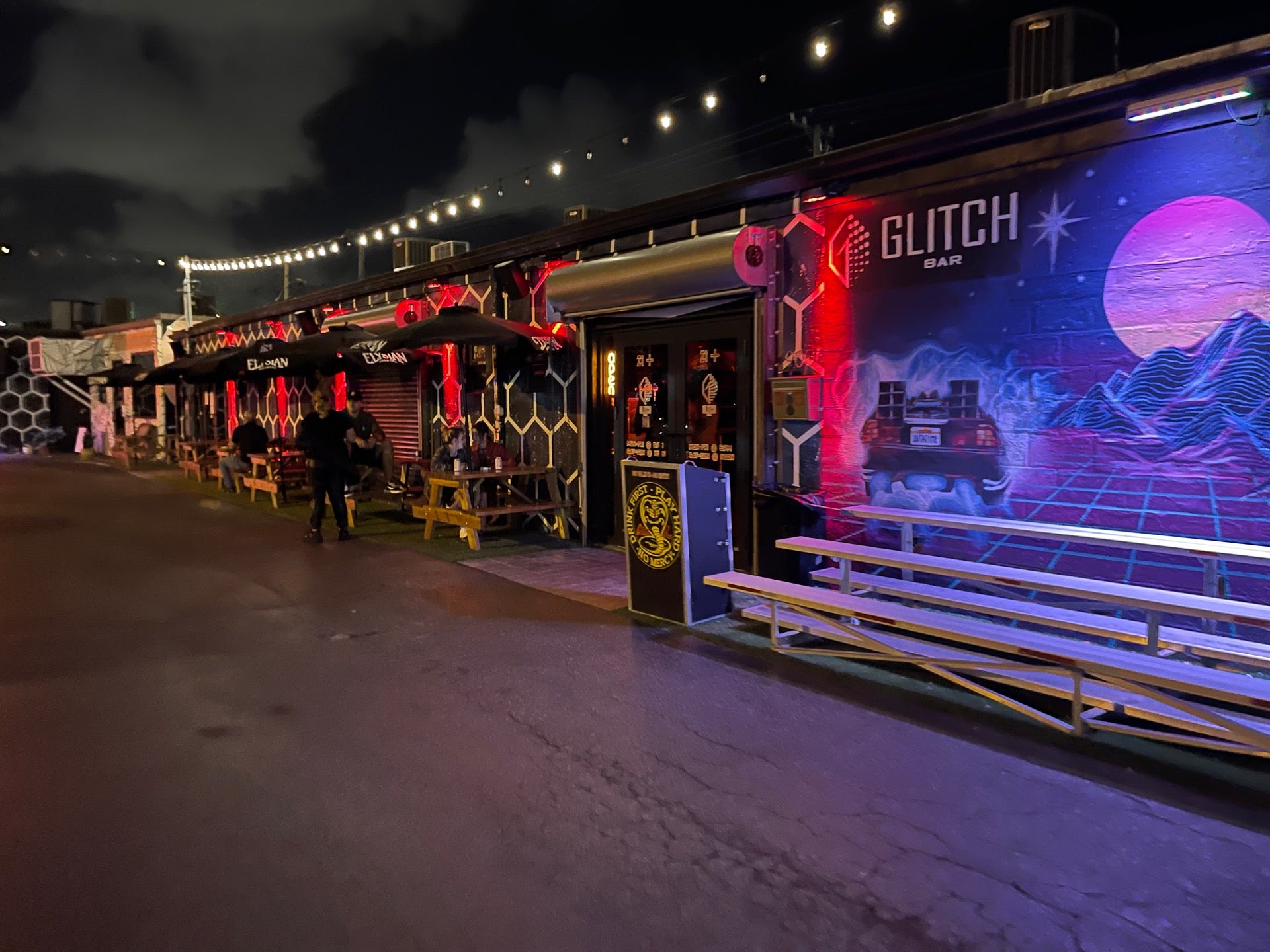 Saturday nights at Glitch Bar are always 🔥 #glitchbar