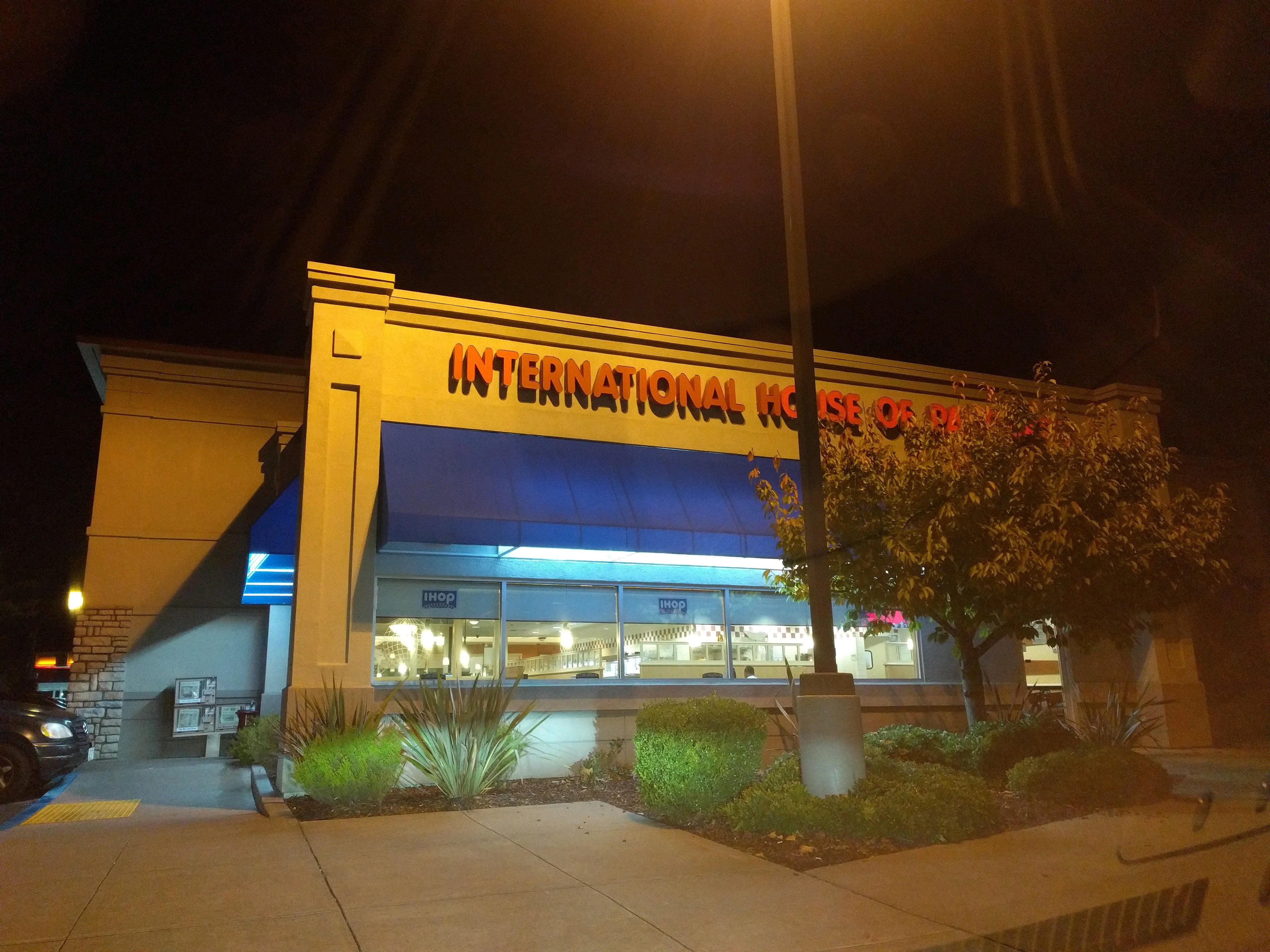 IHOP, 8600 S Sepulveda Blvd, Los Angeles, CA, Restaurant, family: chain -  MapQuest