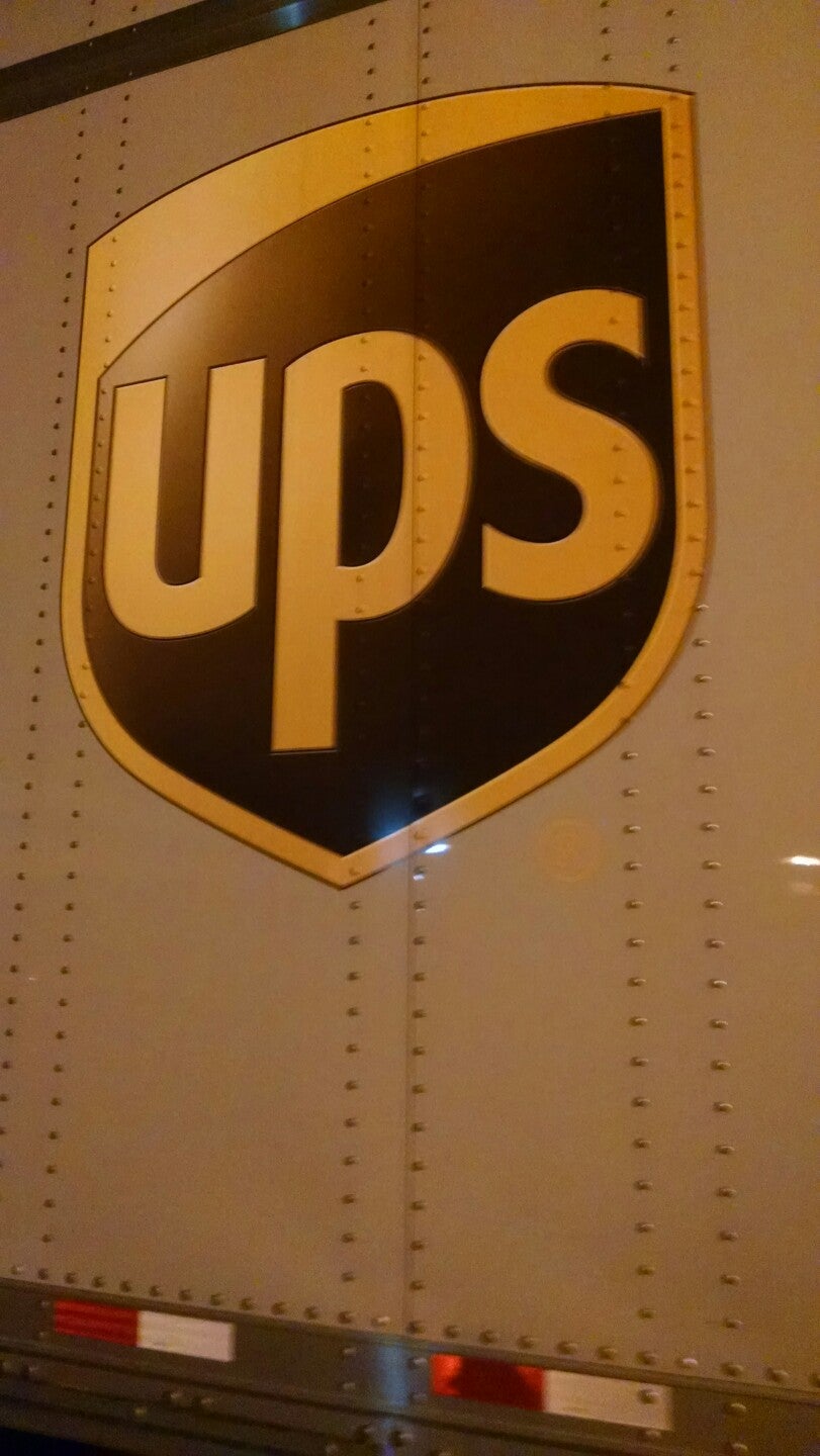 UPS Customer Center, 1941 NW 67th Pl, Gainesville, FL, Package delivery