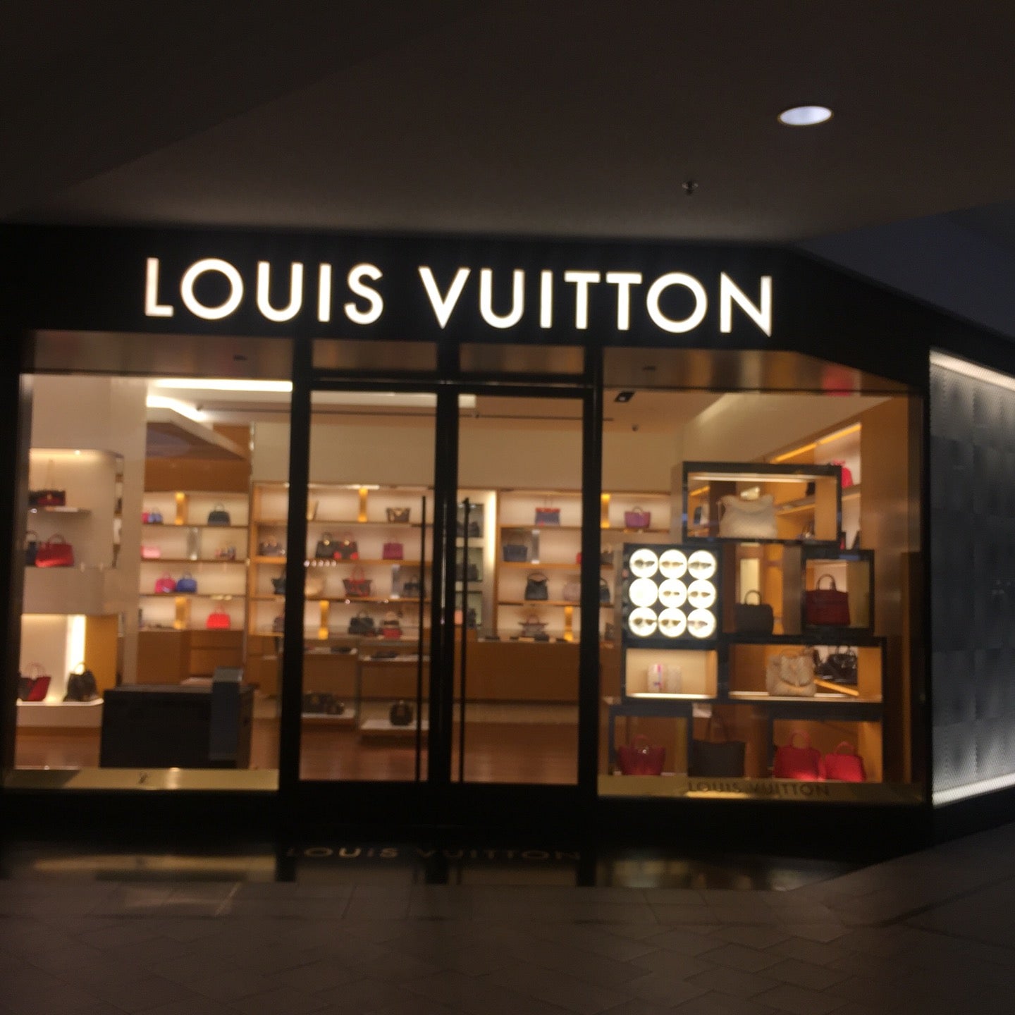 Louis Vuitton Minneapolis Edina Galleria store, United States