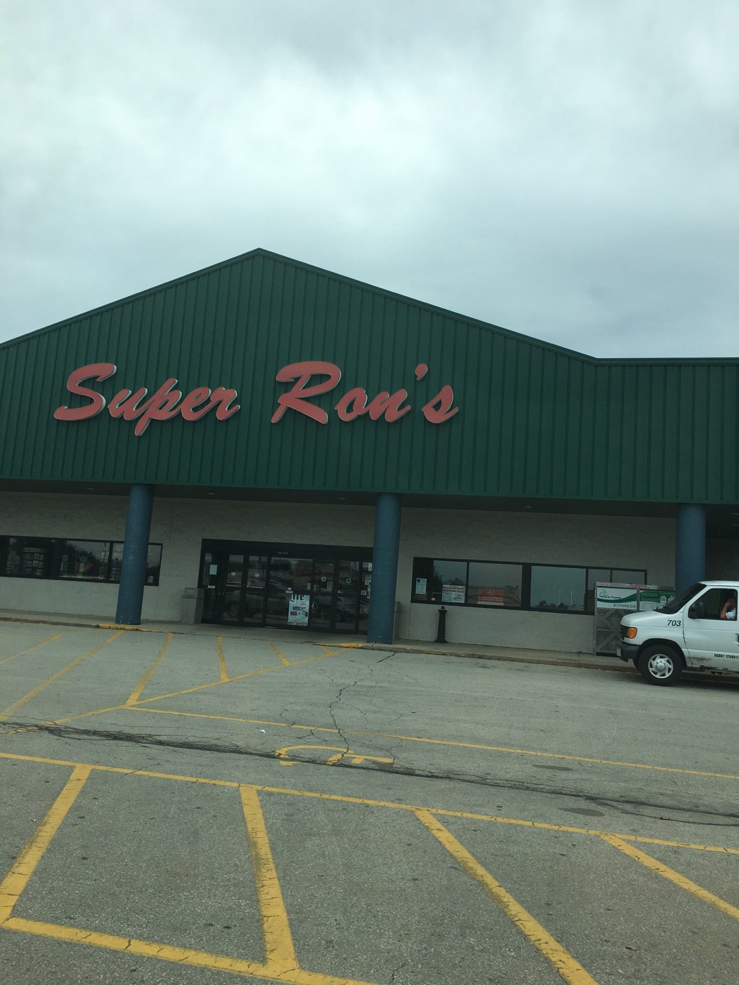 Super Ron's Food Center, 960 County Road B, Ste B, Pulaski, WI, Grocery
