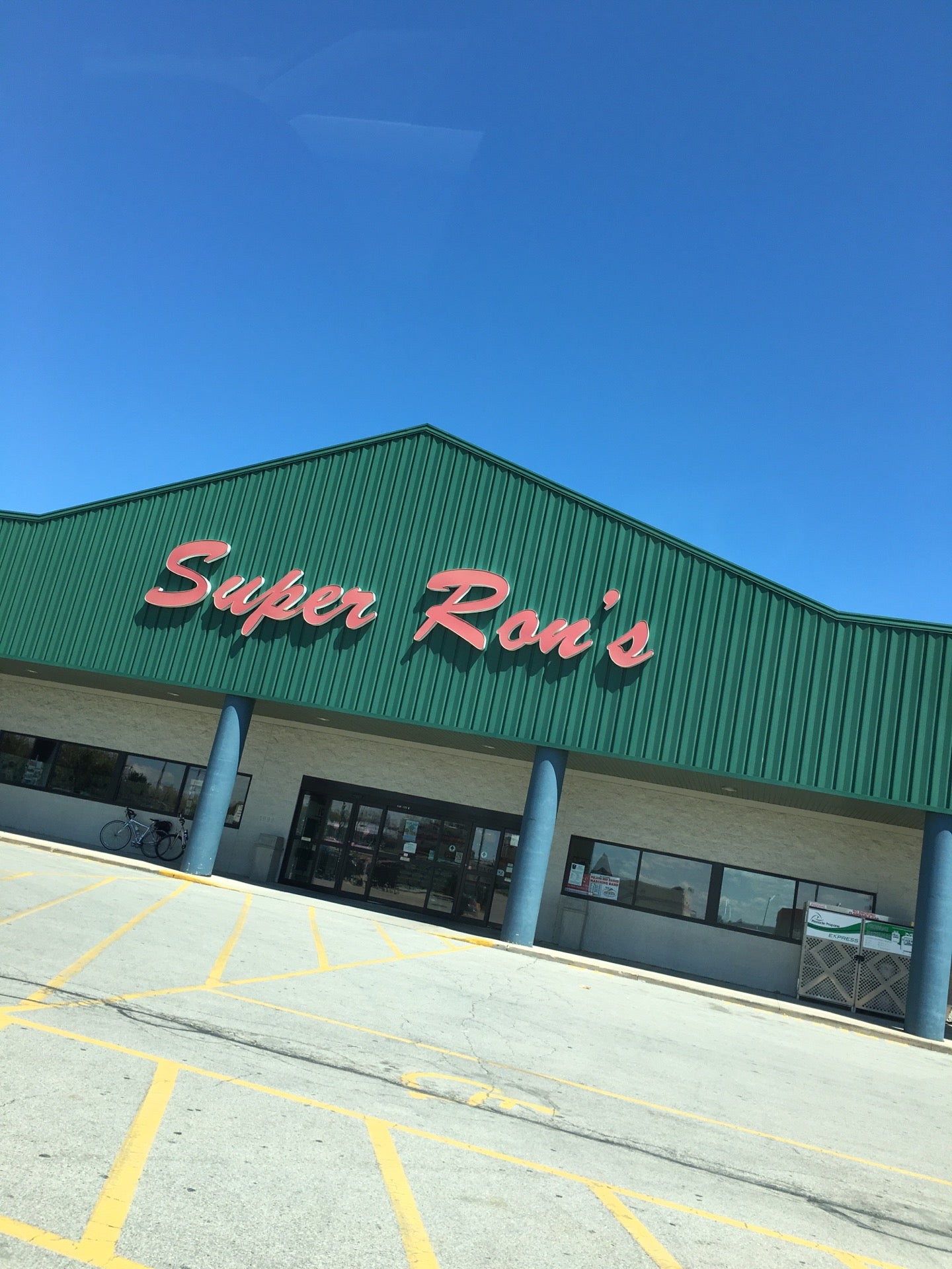 Super Ron's Food Center, 960 CrB, Pulaski, Village of, WI, Grocery